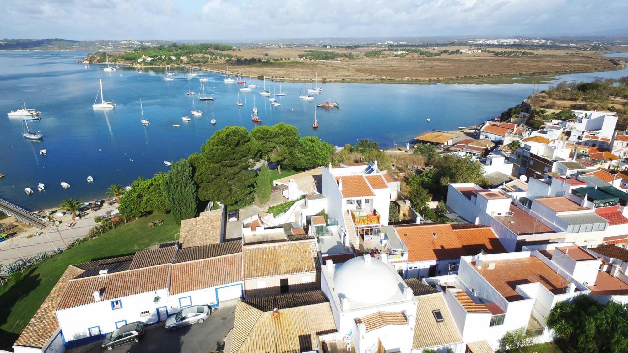 Ria Hostel Alvor Portimao Exterior photo